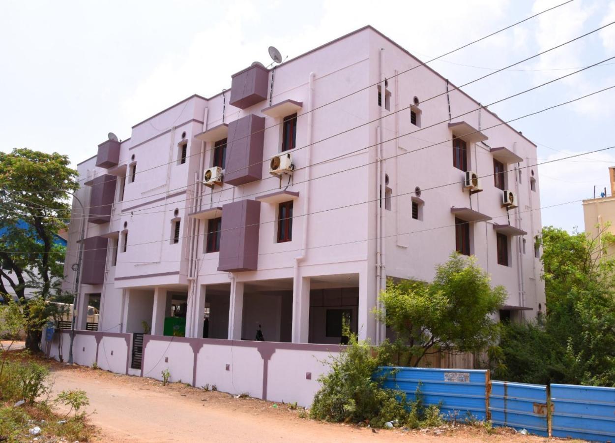 Aishwaryam Deshna Service Apartment Ambattur Madrás Exterior foto